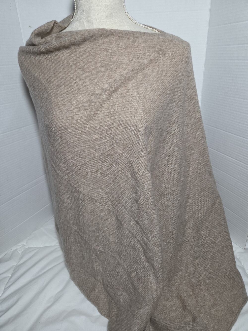 J.Crew Women’s Wool Cashmere Dove Grey Poncho One Size Coastal Relaxed Luxury